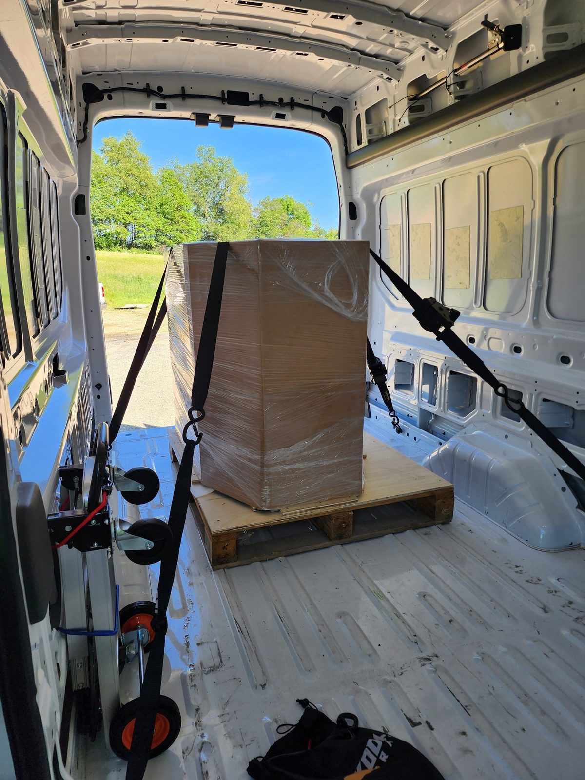 Expedited freight team-driver service for time-critical shipments