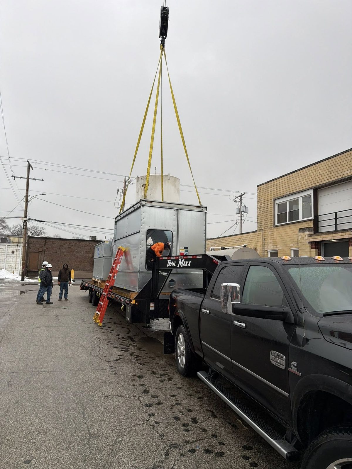 Hotshot pickup truck with gooseneck trailer for urgent freight
